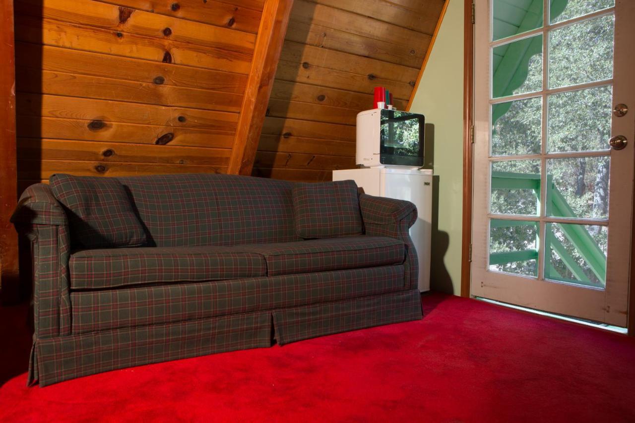 Hicksville Pines Chalets & Motel Idyllwild Eksteriør bilde